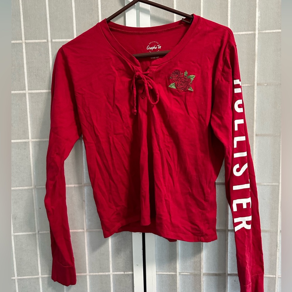 HOLLISTER red top long sleeve size XS
